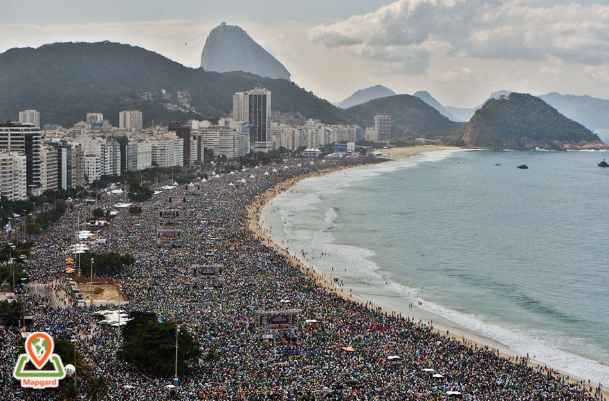 آفتاب گرفتن در ساحل معروف ریودجنیرو (Rio De Janeiro)، برزیل1