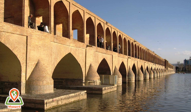 سکوهاس سنگی سی و سه پل سکوهاس سنگی سی و سه پل