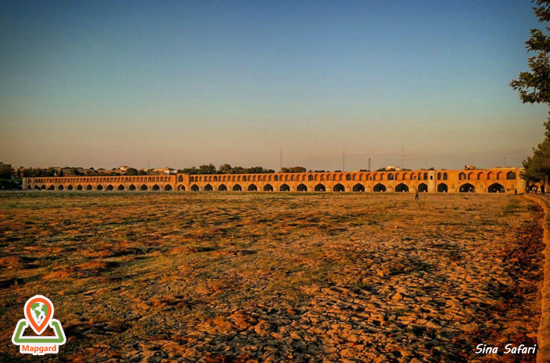 سی و سه پل و خشک شدن زاینده رود سی و سه پل و خشک شدن زاینده رود