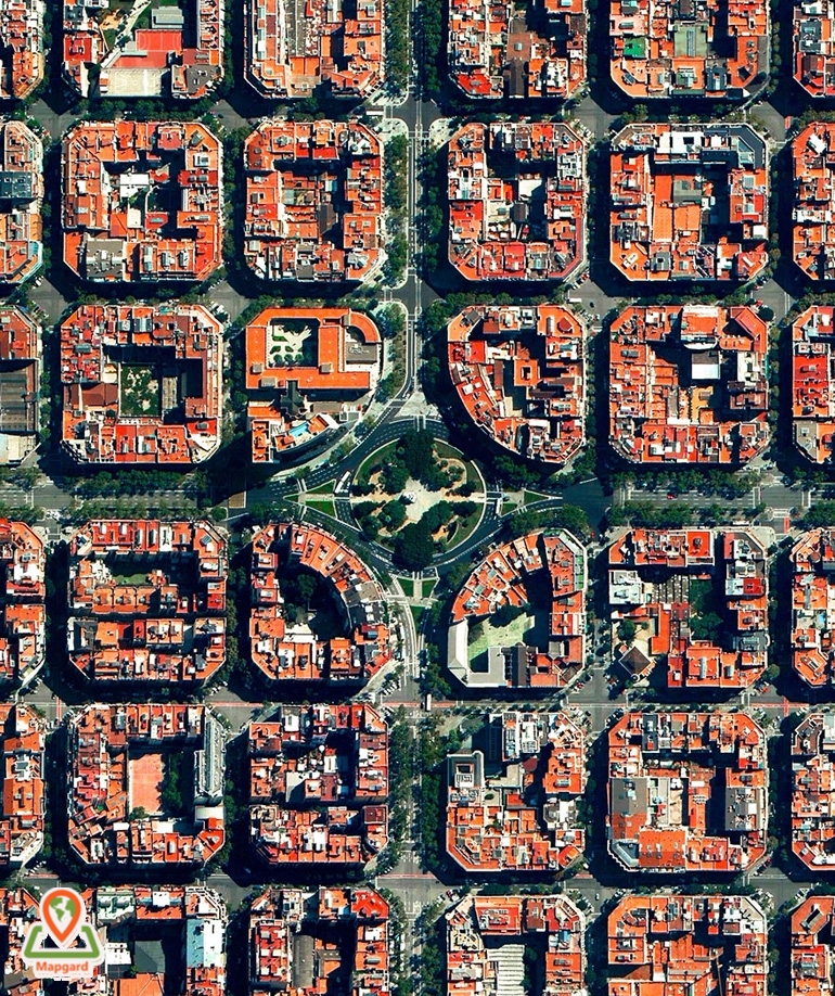 کاخ تاتوان (Placa De Tetuan) بارسلونا