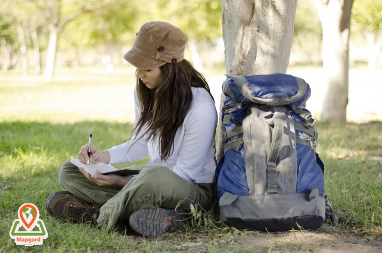 برای کتاب های راهنمای سفر تحقیق کنید