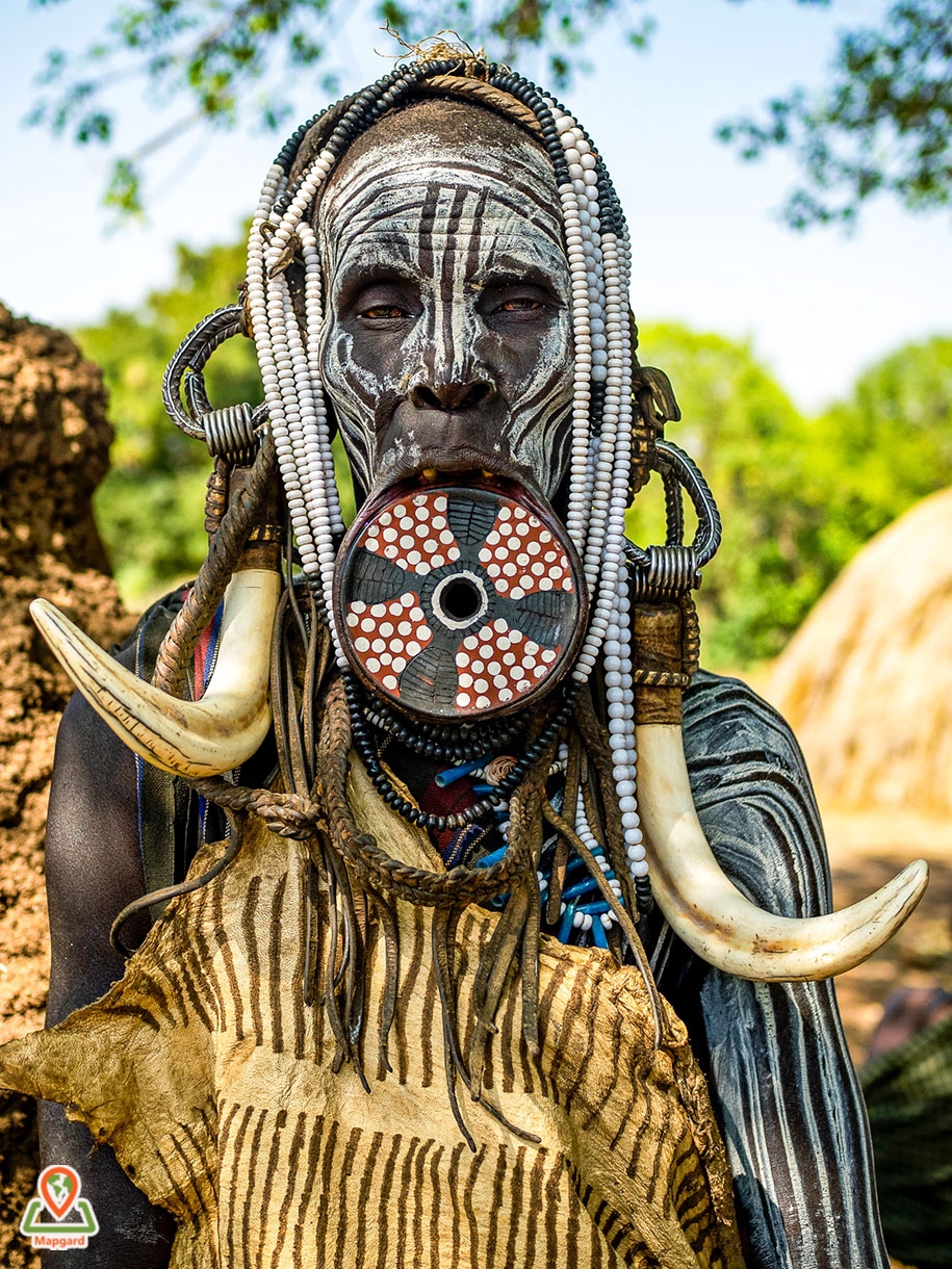 زنی از قبیله مورسی (Mursi Tribe)