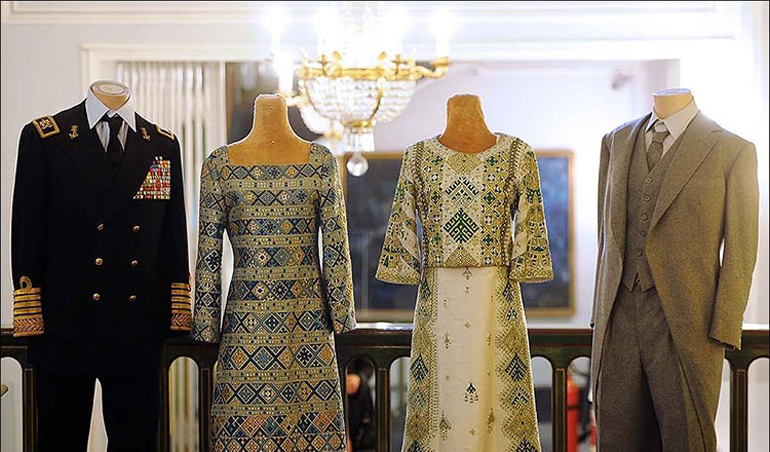 تالار آبی کاخ نیاوران (موزه لباس و پارچه) تالار آبی کاخ نیاوران (موزه لباس و پارچه)