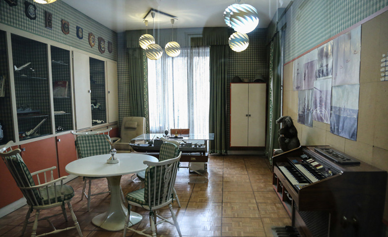 اتاق مطالعه علیرضا پهلوی در کاخ نیاوران اتاق مطالعه علیرضا پهلوی در کاخ نیاوران