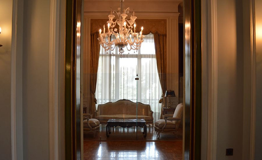 اتاق نشیمن طبقه اخرکاخ نیاوران اتاق نشیمن طبقه اخرکاخ نیاوران