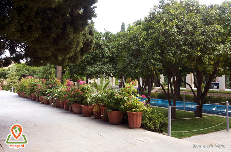 حیاط حافظیه حیاط حافظیه