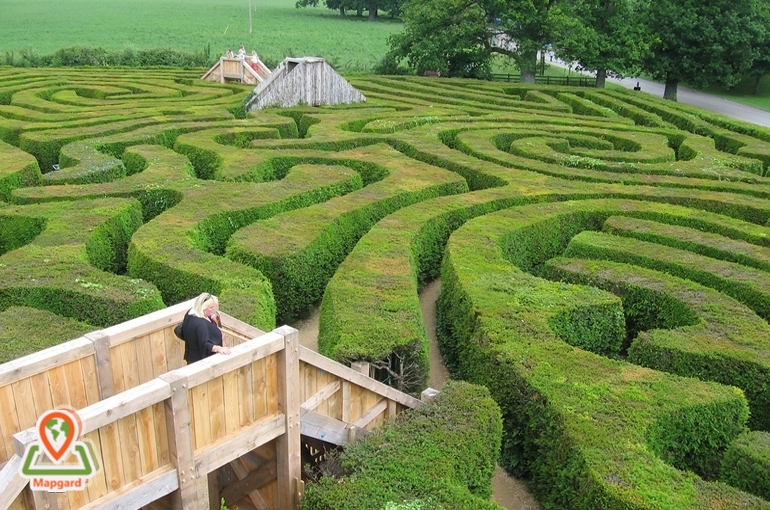 مارپیچ لانگلیت (Longleat Hedge Maze) | ماجراجویی سخت اما جالب برای توریست ها