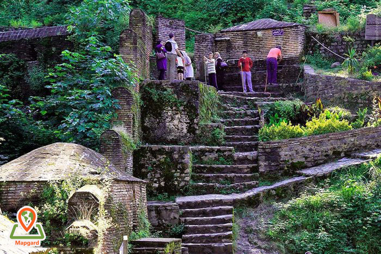 چشمه آب قلعه رودخان چشمه آب قلعه رودخان