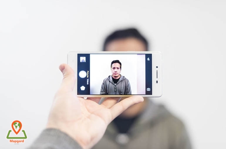 چطور از خودمان یک عکس مناسب برای پاسپورت و یا ثبت نام لاتاری بگیریم؟